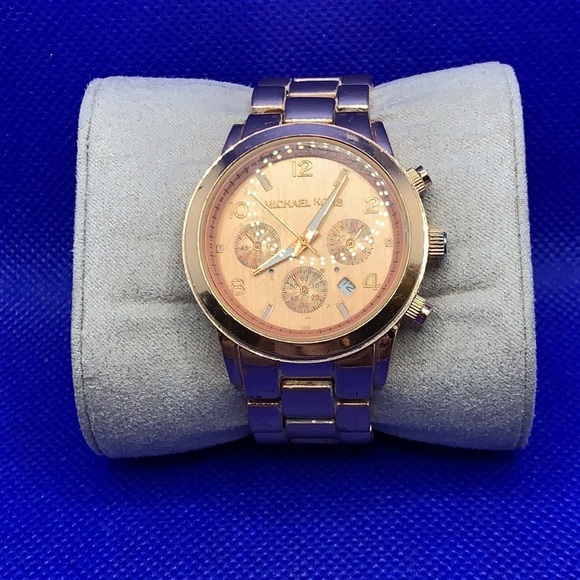 Michael Kors Layton Chronograph in rose gold - Picture 2 of 7